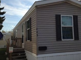 205 Central Skokie Rd, Lake Bluff, IL 60044