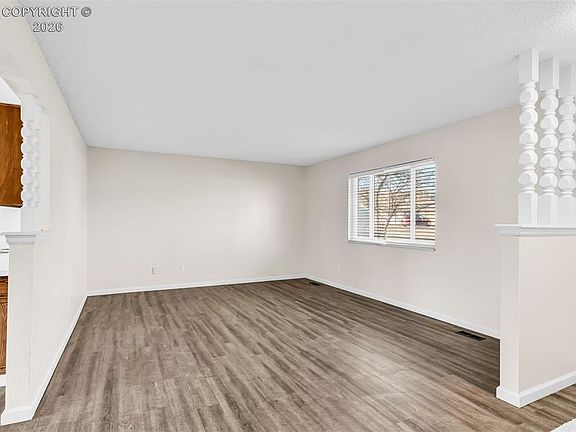 4th image of 1012 Harding Ave