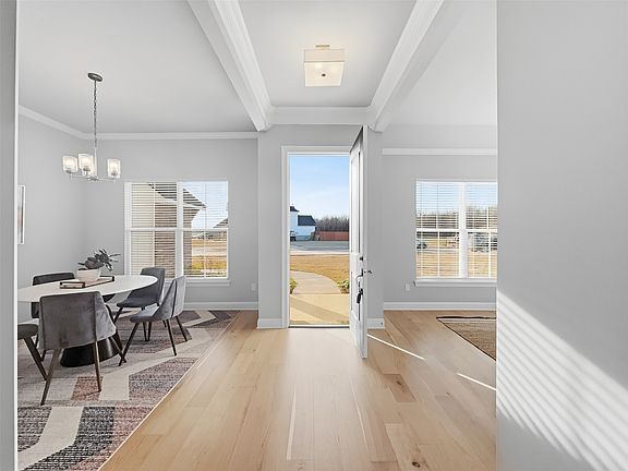 4th image of 297 Ferry Lake Dr