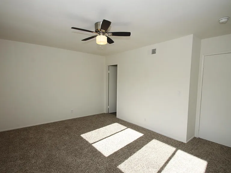 291 Green Moor Pl — Photo 8