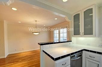 2nd image of 916 N Alfred St APT 7