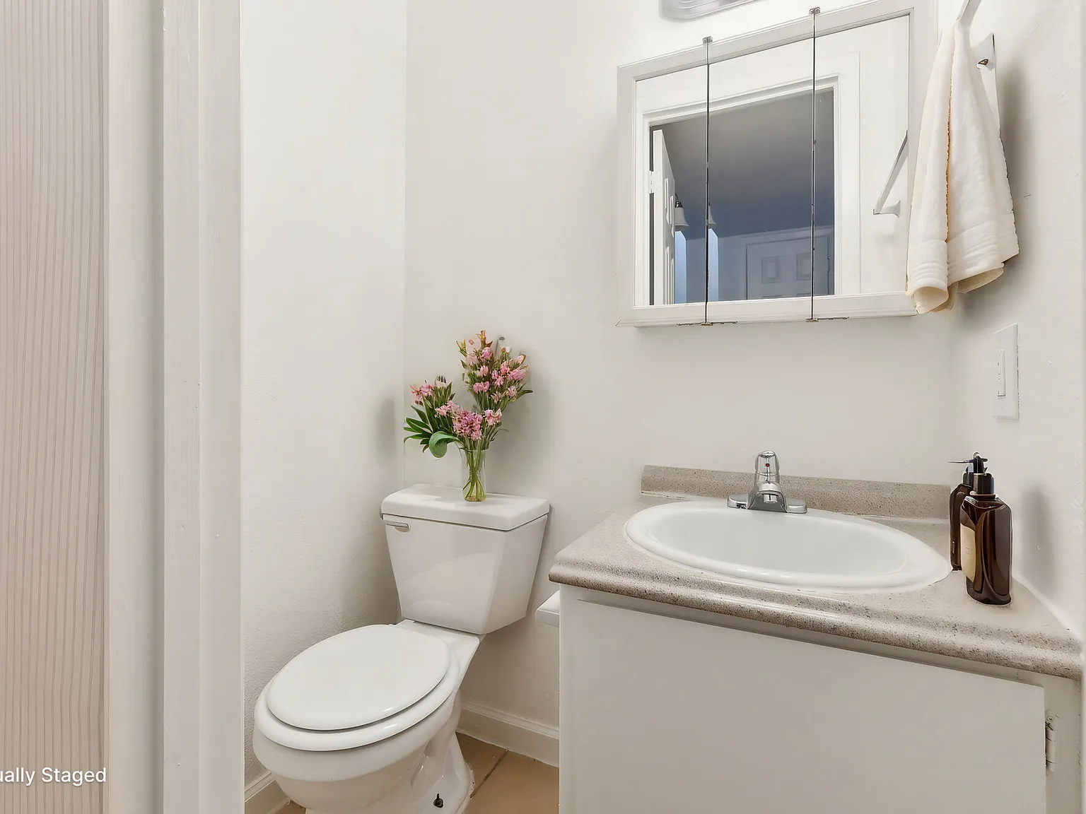 CrestWind Townhomes and Apartments — Photo 4