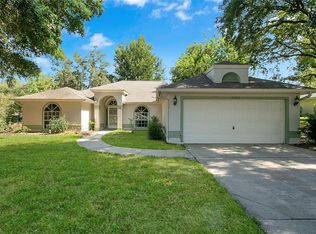 33303 Lake Bend Cir, Leesburg, FL 34788