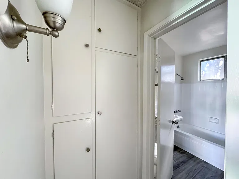 638 S Marengo Ave #6 — Photo 15