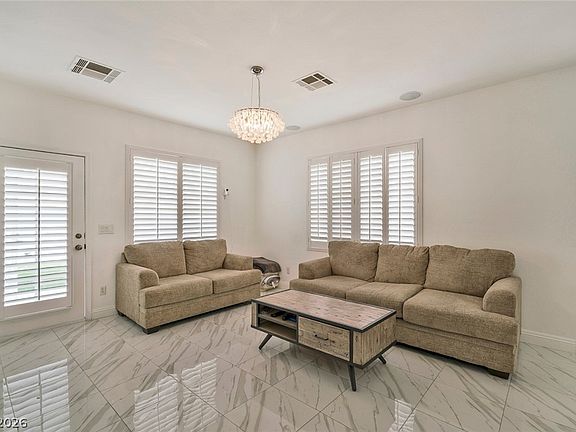 4th image of 276 Crooked Tree Dr