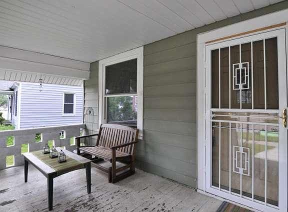 2nd image of 1516 Whiterock Ave