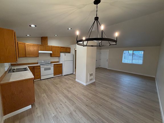 3rd image of 1125 87th Ave SE