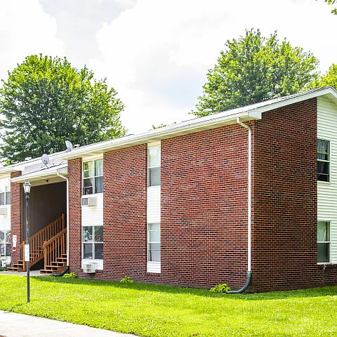 New Eastlawn Apartments — Photo 5