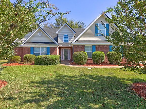 2nd image of 185 Oakwood Dr