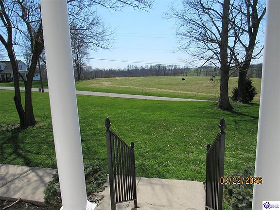 3rd image of 122 Kraft Rd