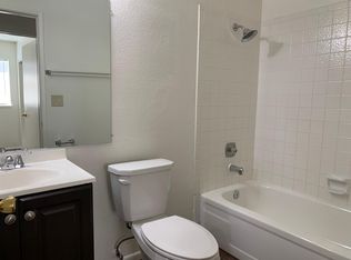 1572 Mapleleaf St, Sunrise Manor, NV 89142