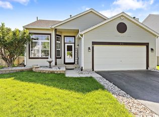 365 Zinnia Dr, Romeoville, IL 60446