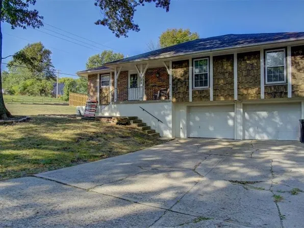 3024 Iva Dr, Independence, MO 64057