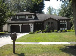 347 Randwood Dr, Buffalo, NY 14221