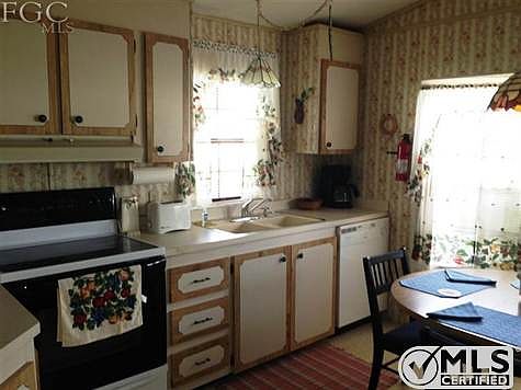 Appliances are included