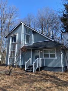 1654 Sunny Side Dr, Tobyhanna, PA, 18466