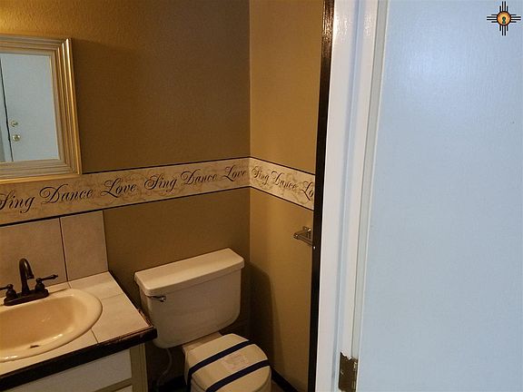 3rd image of 139 Yucca Dr
