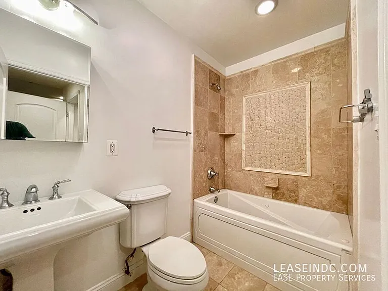 68 V St NW #1 — Photo 20