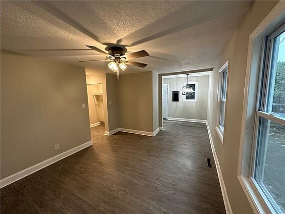 4th image of 4713 Melody Ln