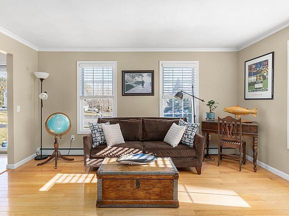 3rd image of 45 Lookout Ln