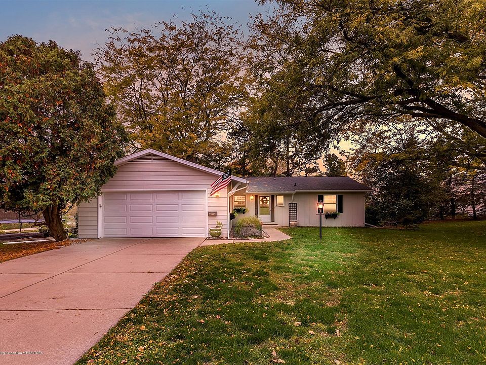 1st image of 966 Southfield Dr