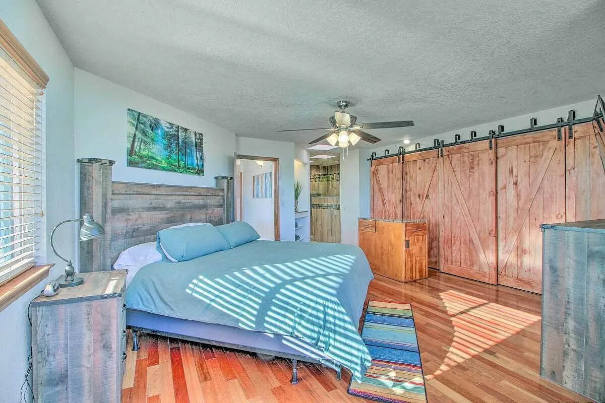 3 bed, 2.5 bath, 2074 sqft, $3,500 — Photo 2