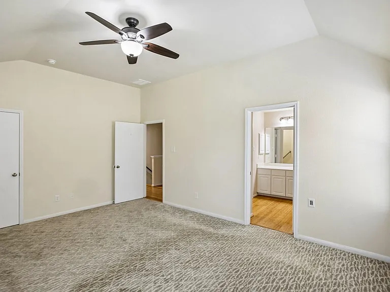 21127 Fox Orchard Ct — Photo 23
