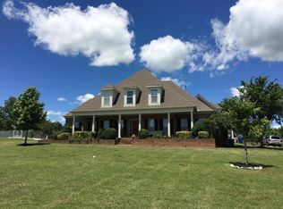 13060 Oak Ridge Dr, Olive Branch, MS 38654