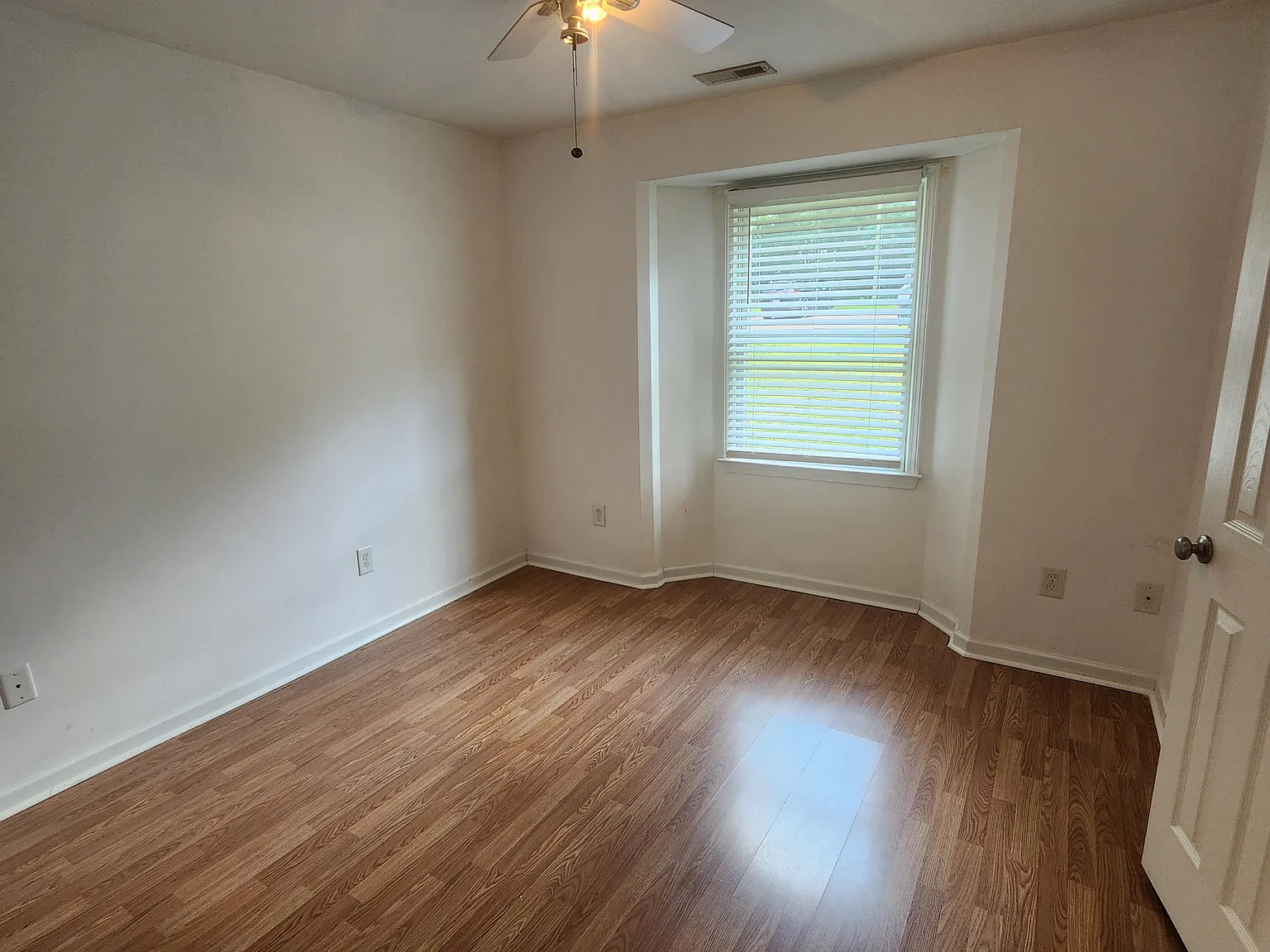 1341 Park Glen Dr — Photo 2