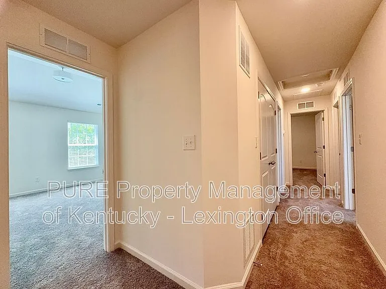 852 Halford Pl — Photo 17