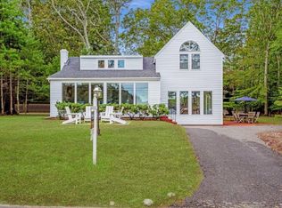 203 Big Fresh Pond Rd, Southampton, NY 11968