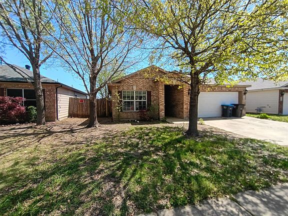 2nd image of 10041 Iron Ridge Dr