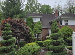 526 Rutland Ave, Teaneck, NJ 07666