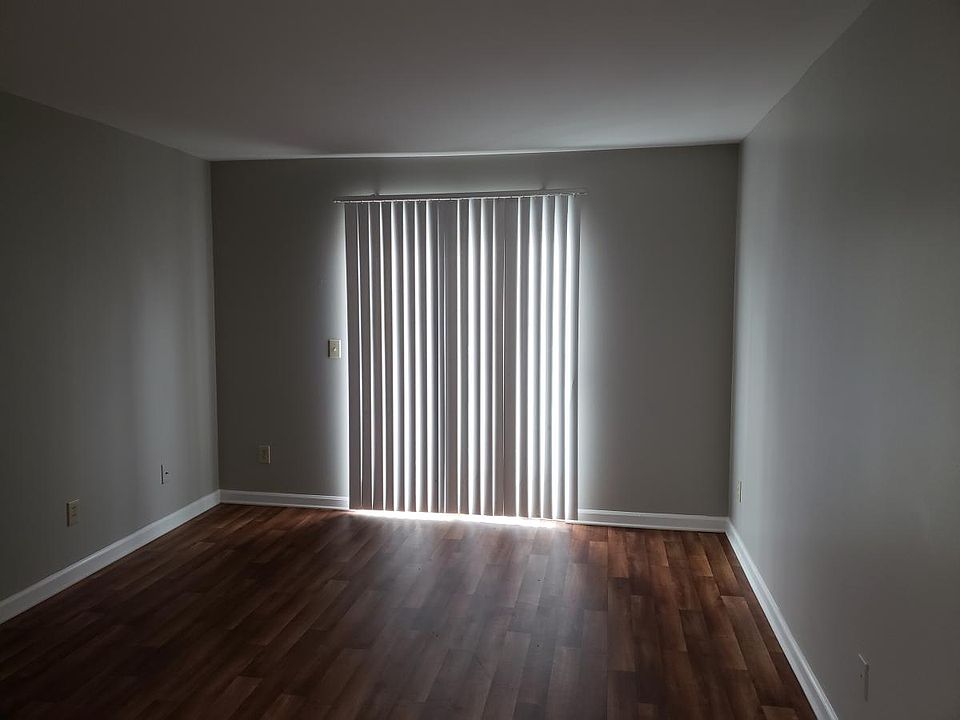 1st image of 215 N Baird Ln APT 6