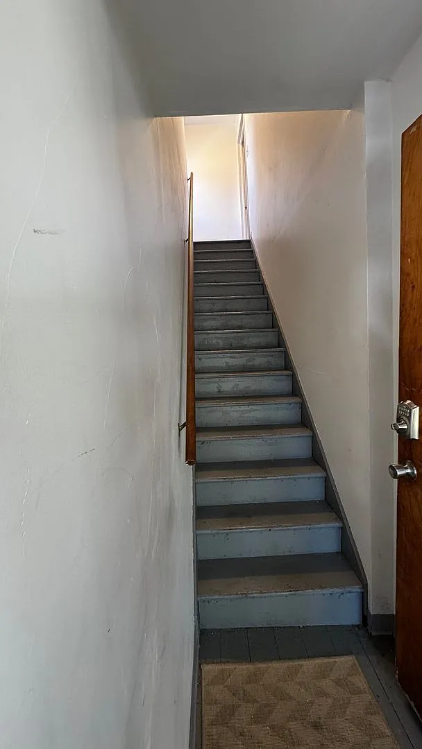 2 bed, 1.0 bath, $995 — Photo 4