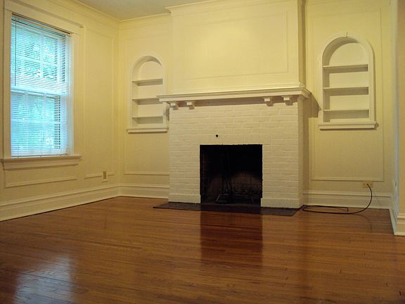 Lvg rm with fireplace