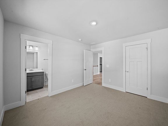 The Johnson floorplan modeled at Riverwood Farm.