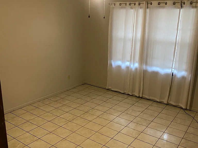 3010 Blaess St #3010 — Photo 11