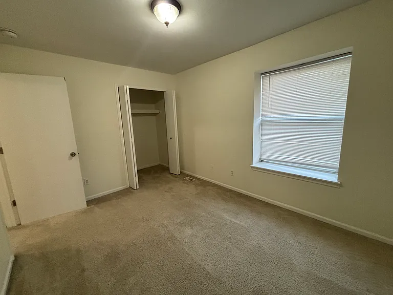 1493 E Forteen Mile Rd — Photo 12