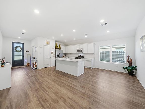 2nd image of 31535 Beacon Cove Trl
