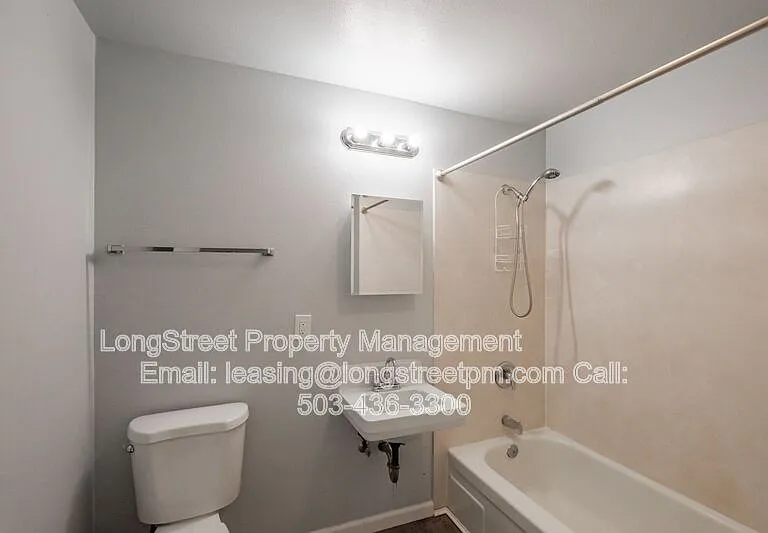 115 NW 15th St #33 — Photo 8