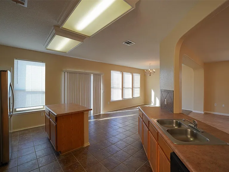 5520 Alomar Cv — Photo 3