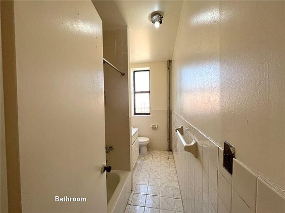4th image of 4109 15th Ave
