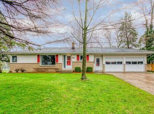 680 Summerset Dr, Jenison, MI 49428
