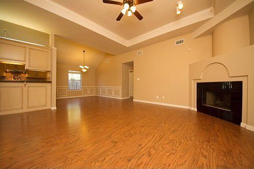 2nd image of 4658 Wales Dr