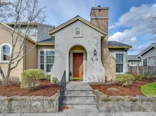 6245 NE Brighton St, Hillsboro, OR 97124