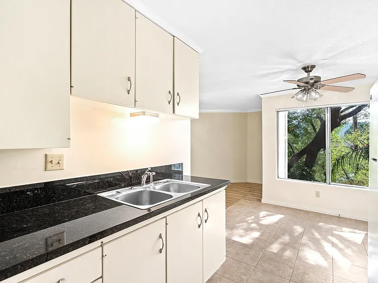 2266 Cazador Dr #21 — Photo 15