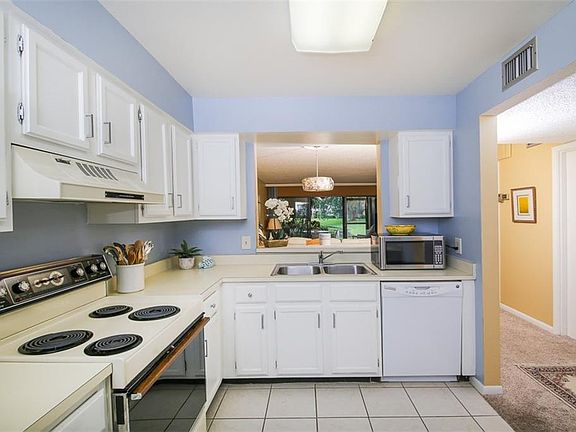5th image of 5177 Lake Village Dr #9