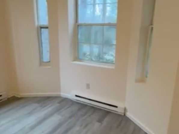 76 Champlin Ave #2