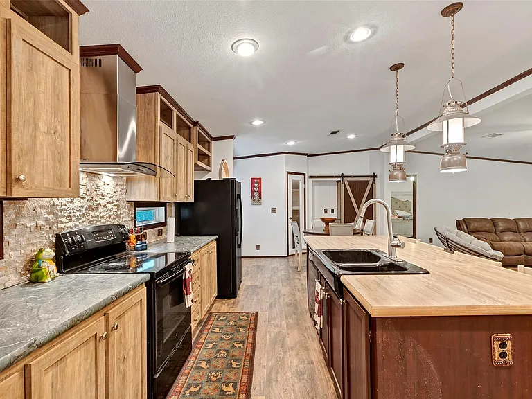 271 Shoreline Dr — Photo 11
